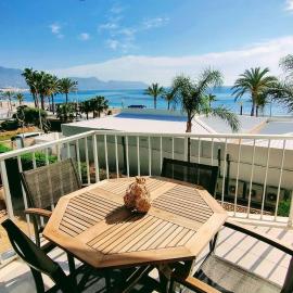 Espectacular apartamento con vistas al mar
