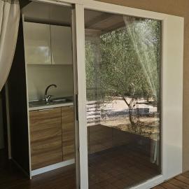 Mobile home Jezera Murter Comfort, khách sạn ở Jezera