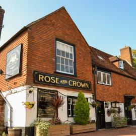 The Rose & Crown, hotel v destinaci Burwash