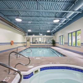 Glenwood Inn & Suites, hotel em Trail