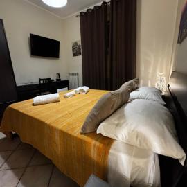 Monreal Rooms Salerno, hotel di Salerno