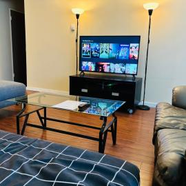Calgary में, होटल 5th Floor Cozy 1-Bedroom Condo with Parking