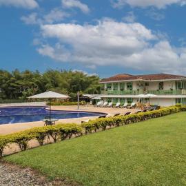 Hotel Eden Parque del Cafe, מלון במונטנגרו