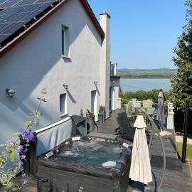 Capre Tihany