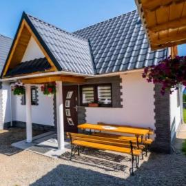 AMICO, hotel i Groń