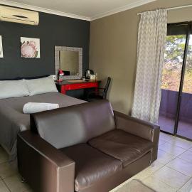 Mlakalaka Guesthouse, hotel a KuMcogwaba