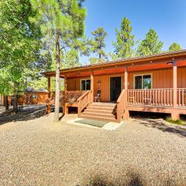 Hike, Boat & Fish: Serene Cabin in Happy Jack, hotel i Happy Jack