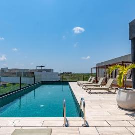 Top Location Studio with Rooftop Pool, Gym and Padel Court