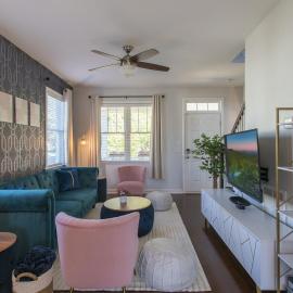 Fam-Biz Friendly 3BD with Fire pit & BBQ - Downtown, hotel v destinácii Raleigh