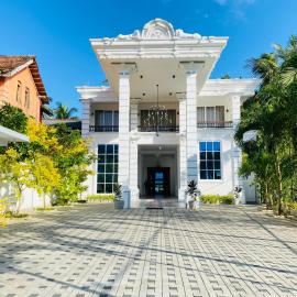 Aqua Hotel, Hotel in Aluthgama