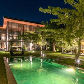 Sea View Pool Villa - Exclusive Beachfront Property, ξενοδοχείο σε Lovina