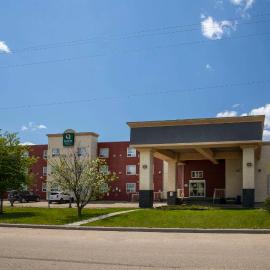 Quality Inn & Suites, Hotel in Whitecourt