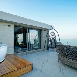 Rudis Hotel, hotell i Narlıdere