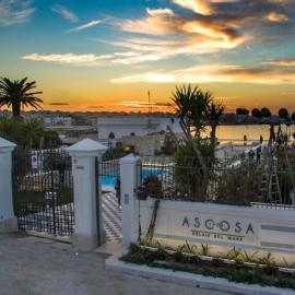 Villa Ascosa - Relais sul Mare โรงแรมในตรานิ