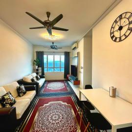 Dream Homestay Seremban 2 - 3B2B, viešbutis mieste Serembanas
