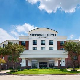 SpringHill Suites by Marriott Dallas DFW Airport East Las Colinas Irving, hotelli kohteessa Irving