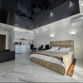 Lela, khách sạn ở Angisa