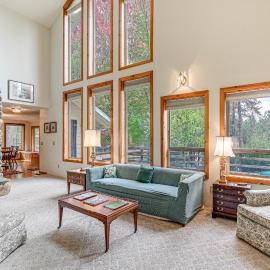 11 Mi to Cathedral Hills: Home w/ Wooded Views!