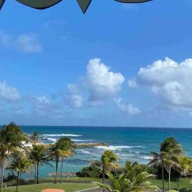 TY KAZ O studio rénové avec vue mer et plage, Hotel in Belle-Allée