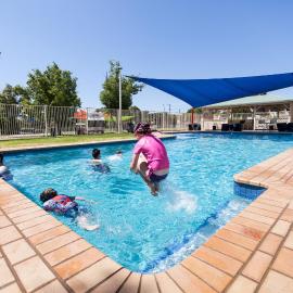 NRMA Dubbo Holiday Park、ダボのホテル