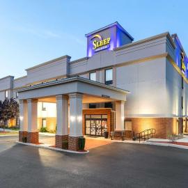 Sleep Inn & Suites Harbour Pointe, hotel Brandermillben