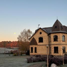 Villa Vesta, hotel a Dolnāja