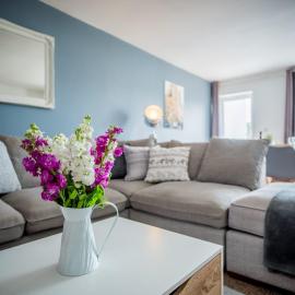 Welcoming Pembrokeshire home, comfortable, well equipped, perfect for families, beach 5 mins, rural views, doorstep walks