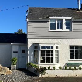 Cosy Cottage with Quiet Garden, hotel a Ederyn