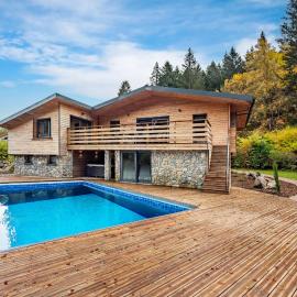 Chalet La Perle Verte, luxe, piscine, spa et sauna