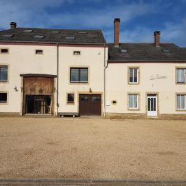 Gîte La Bavière, hotel in Chassepierre