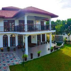 Lihini Scandic, hotel a Seeduwa