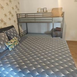 Auberge du manala chambre 4 personnes 24-24, hotel in Saint-Louis