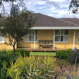 Salt 112 House, hotelli kohteessa Albany