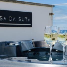 Casa da Suta - Jacuzzi with Ocean View, hotel in Calhetas
