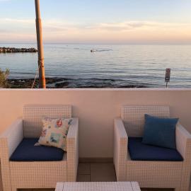 Casa fronte mare a Torre Vado
