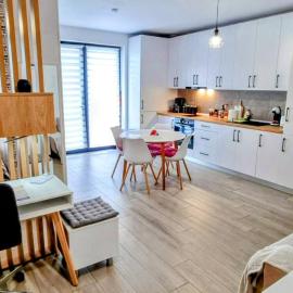 ATENEO ApArt Hotel - Studio DeLuxe - MODERN Apartment with Big Balcony and Free Parking