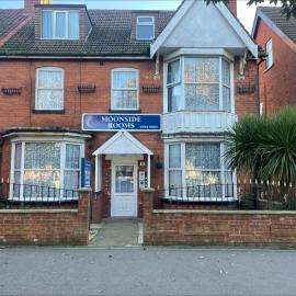 Moonside Rooms, hotel di Skegness