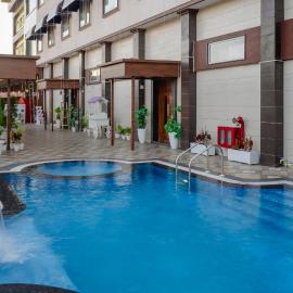 Hotel Vasdaa Grand、デヘラードゥーンのホテル