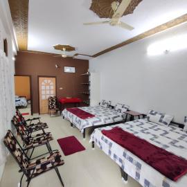 Krishnaalay Guest House、ウッジャインのホテル