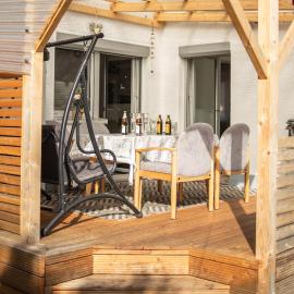 RK79 Ferienwohnung mit 4 Zimmer, Garten und Pool nähe Klinikum U-Bahn & S-Bahn zum Messegelände Nürnberg, hotel Fürthben