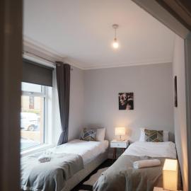 A stunning And Slick Escape, hotel a Stonehouse