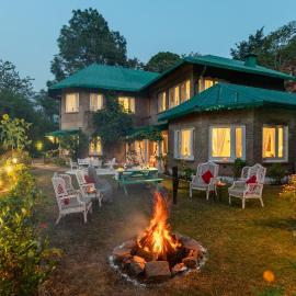 Alaya Stays 3 BHK Pet-friendly with Garden - Chalet Vie Villa