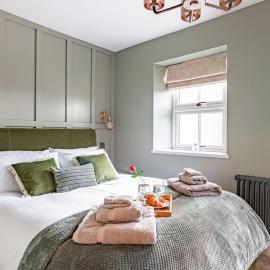 Hideaway Cottage, Luxury, parking, study, EV