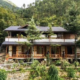 The Riverwalk, hotel em Gushaini