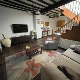 Casona histórica del S XVII en Novales