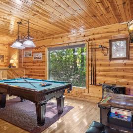 Sleepy Willow Cabin