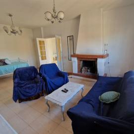 Large chalet 5 min walk to beach, hotel u gradu Velez-Malaga