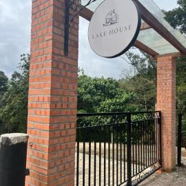 Lake House_SC, Hotel in Doutor Pedrinho