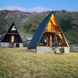 Sanseco Cottage – hotel w mieście Stepancminda