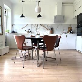 Lys, charmerende, tæt på strand、ヘレルプのホテル